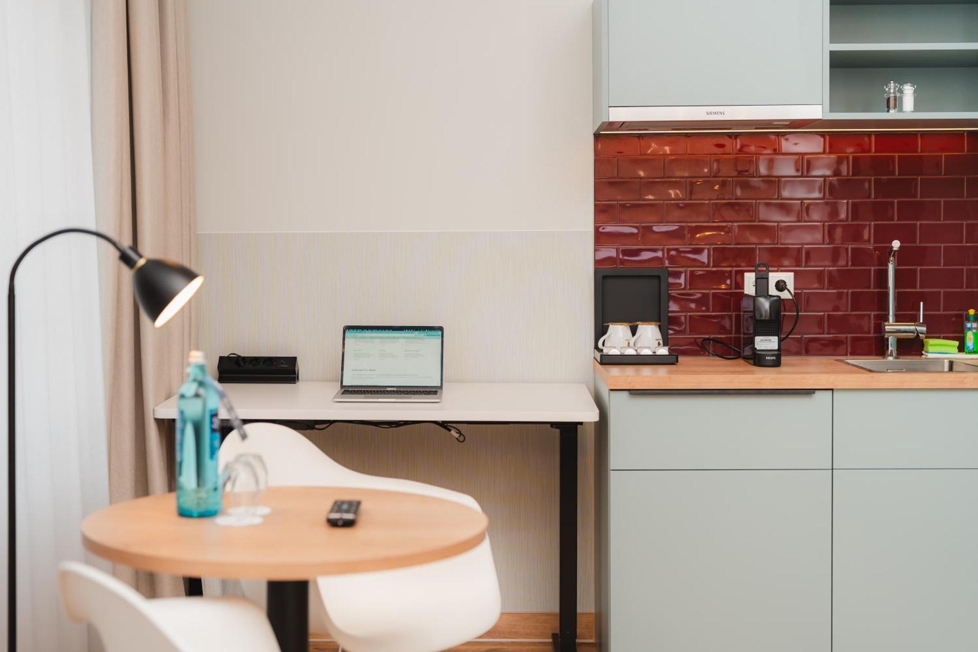 H24 Hotel Apartments Eberswalde Екстериор снимка